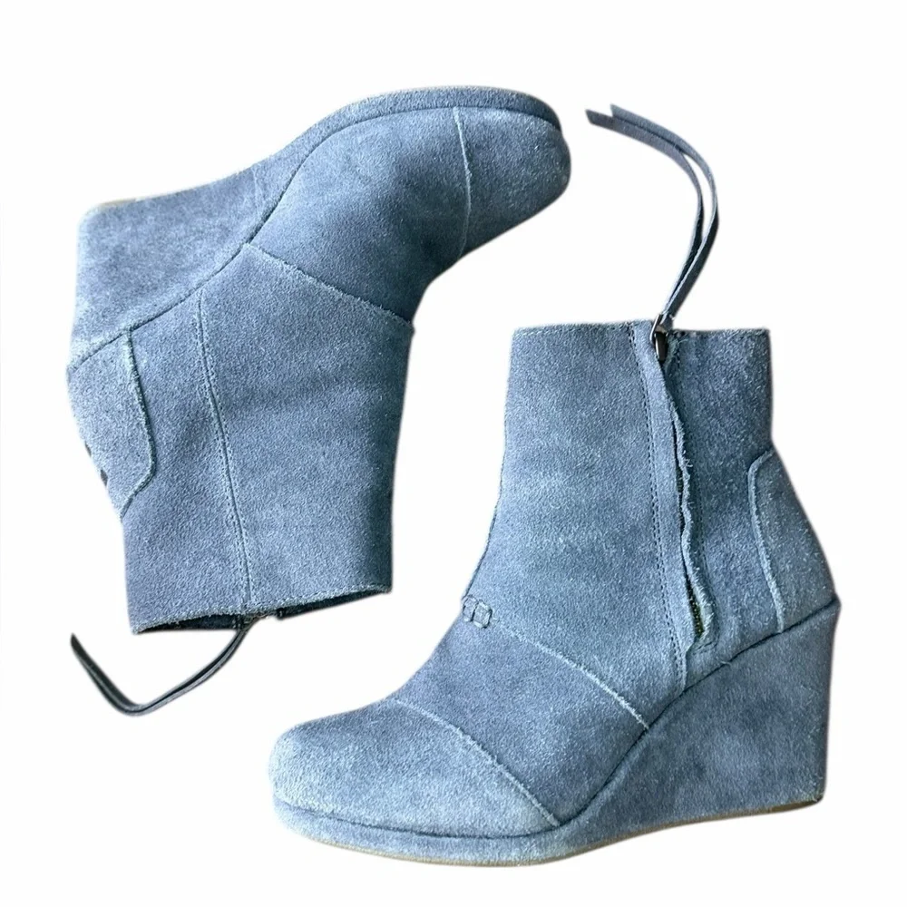 Tom's Dark Grey Suede Desert Wedge High Bootie, like new!